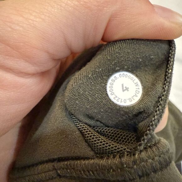 LULULEMON Align Tank Top Womens 4 V-Neck Cropped Workout Gym Athletic - Picture 5 of 5